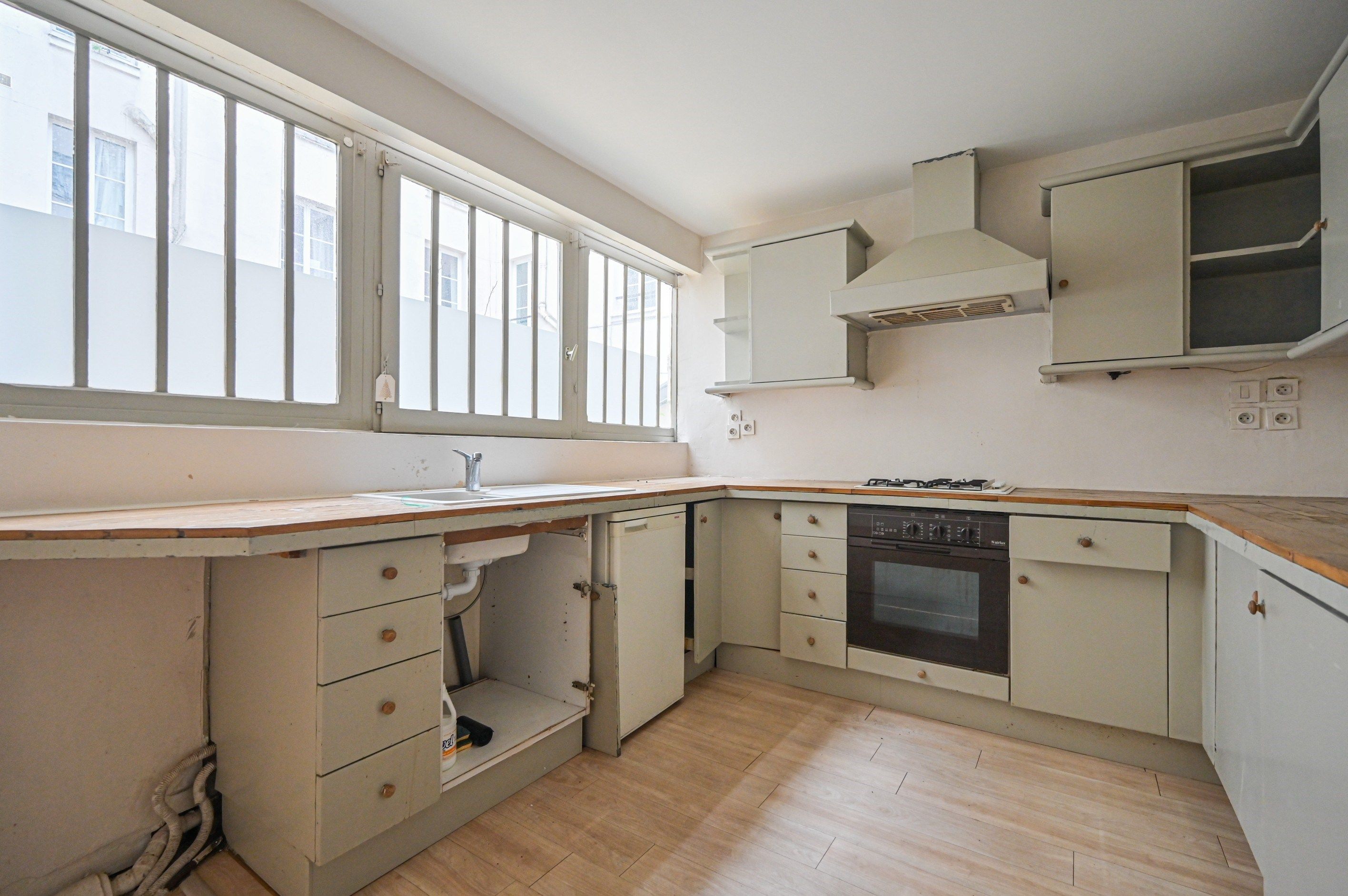 atelier d'artiste 4 Pièces en vente sur PARIS (75017)
