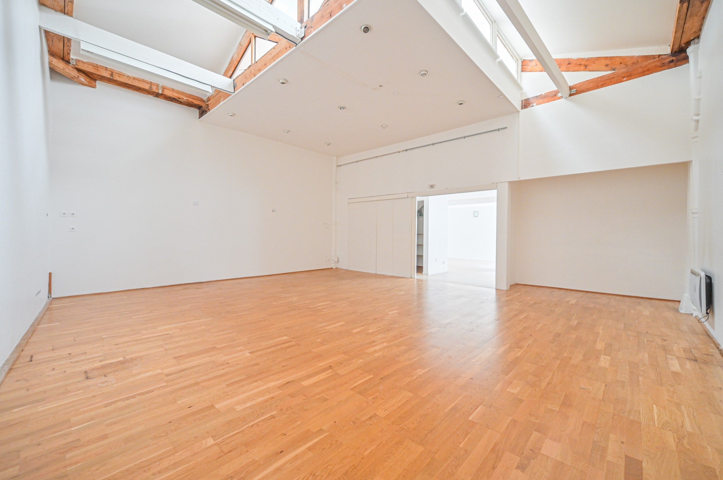 atelier d'artiste 4 Pièces en vente sur PARIS (75017)