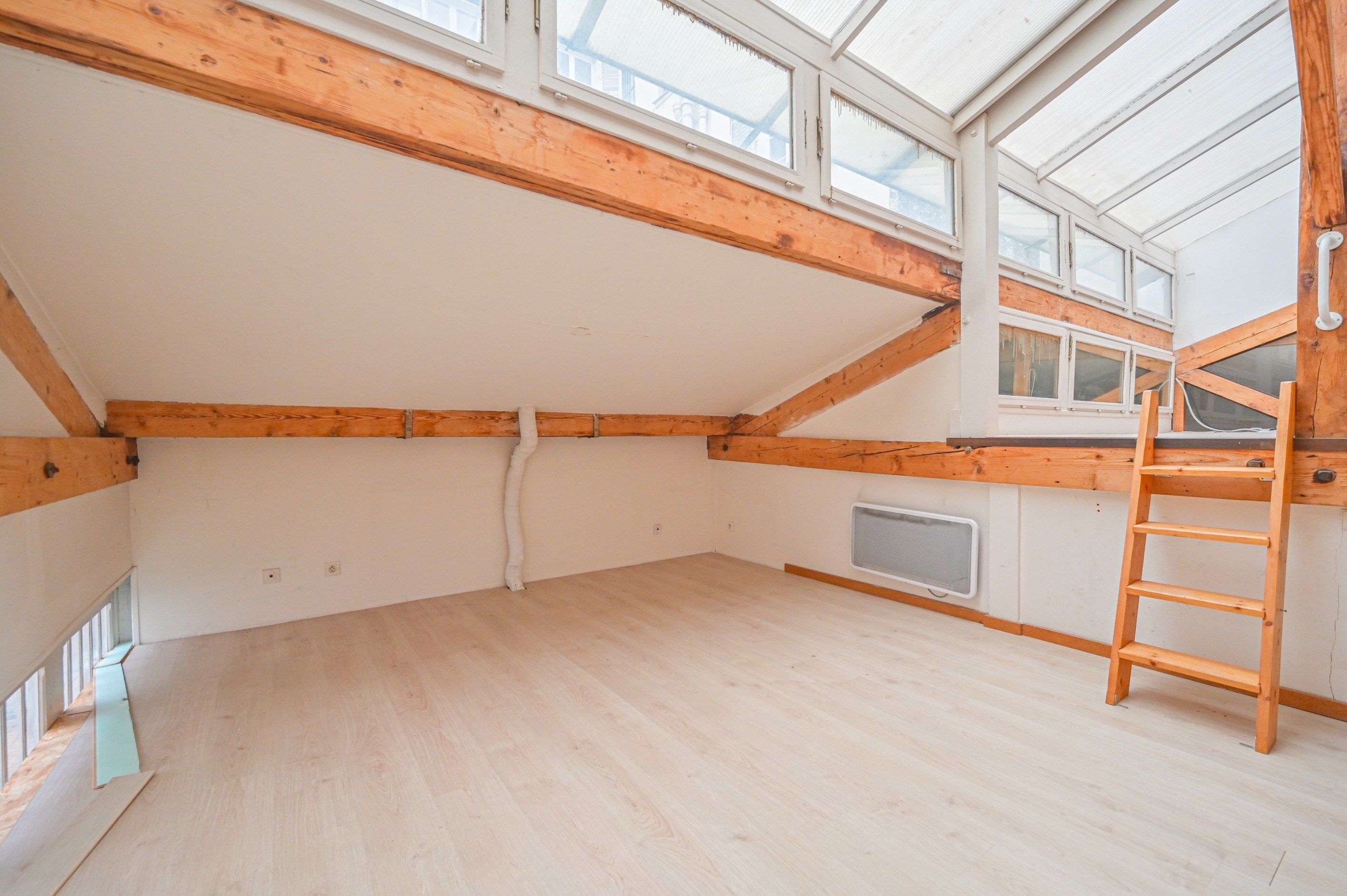 atelier d'artiste 4 Pièces en vente sur PARIS (75017)