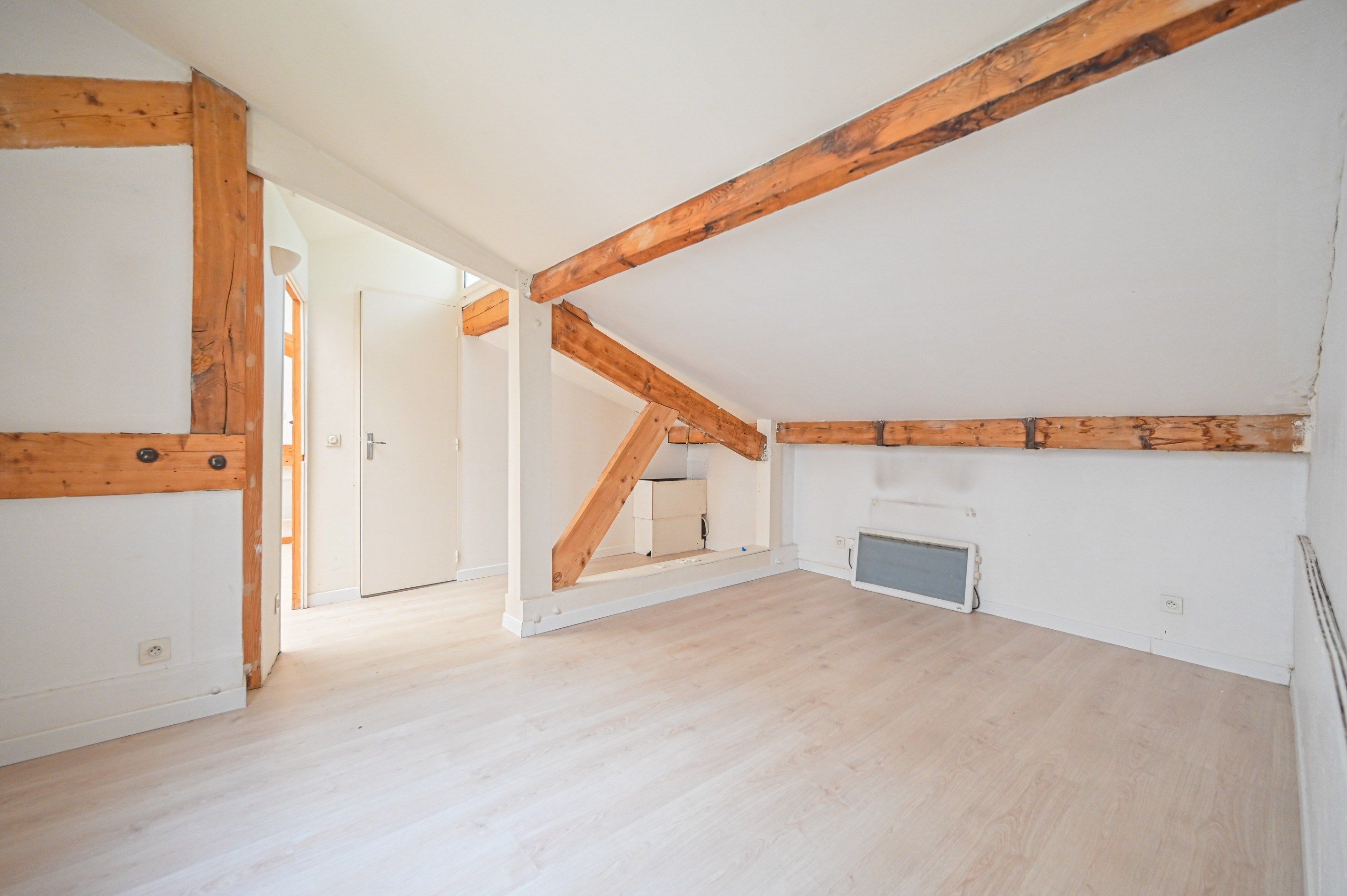 atelier d'artiste 4 Pièces en vente sur PARIS (75017)