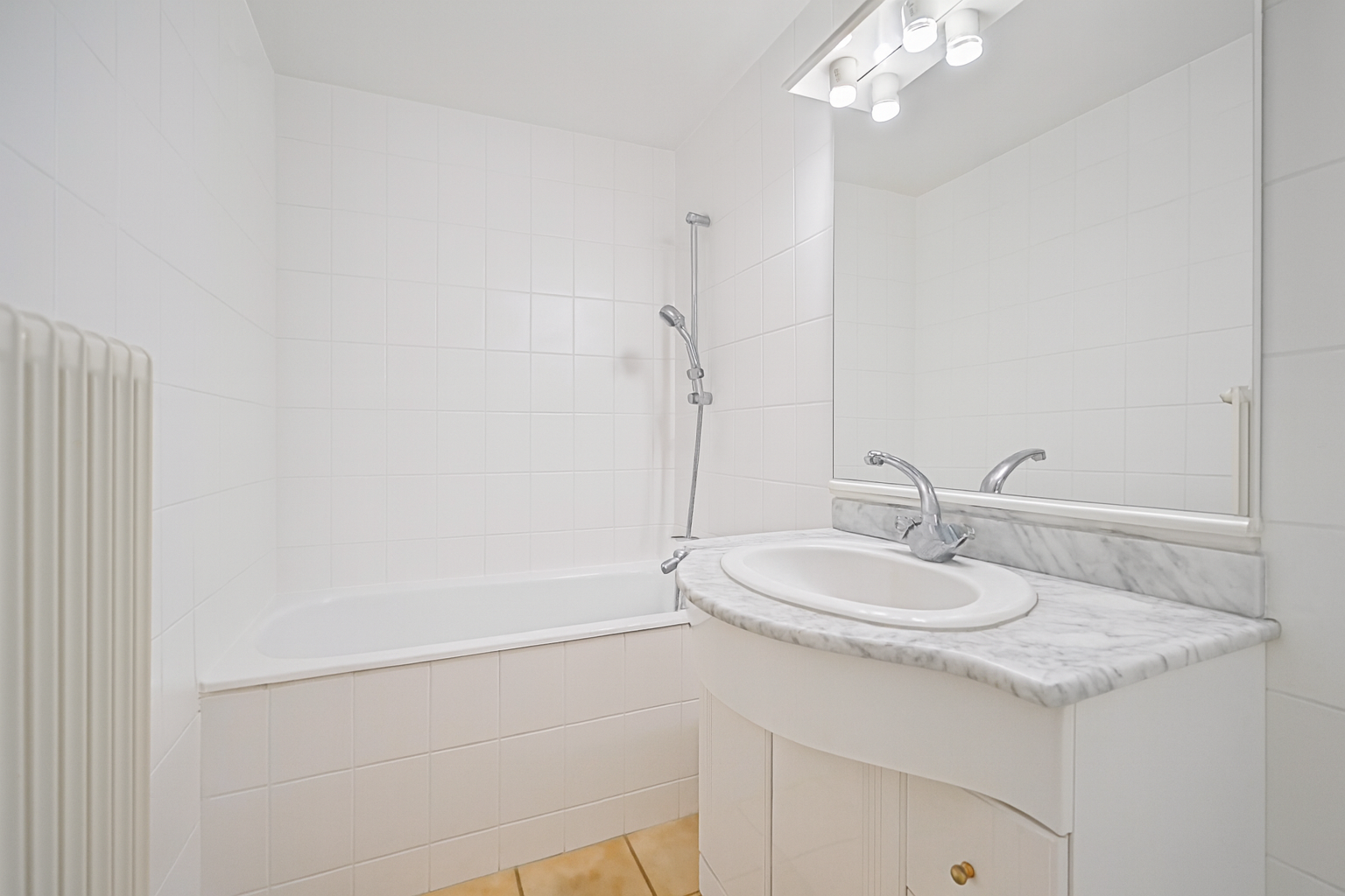 appartement 4 Pièces en vente sur LEVALLOIS PERRET (92300)