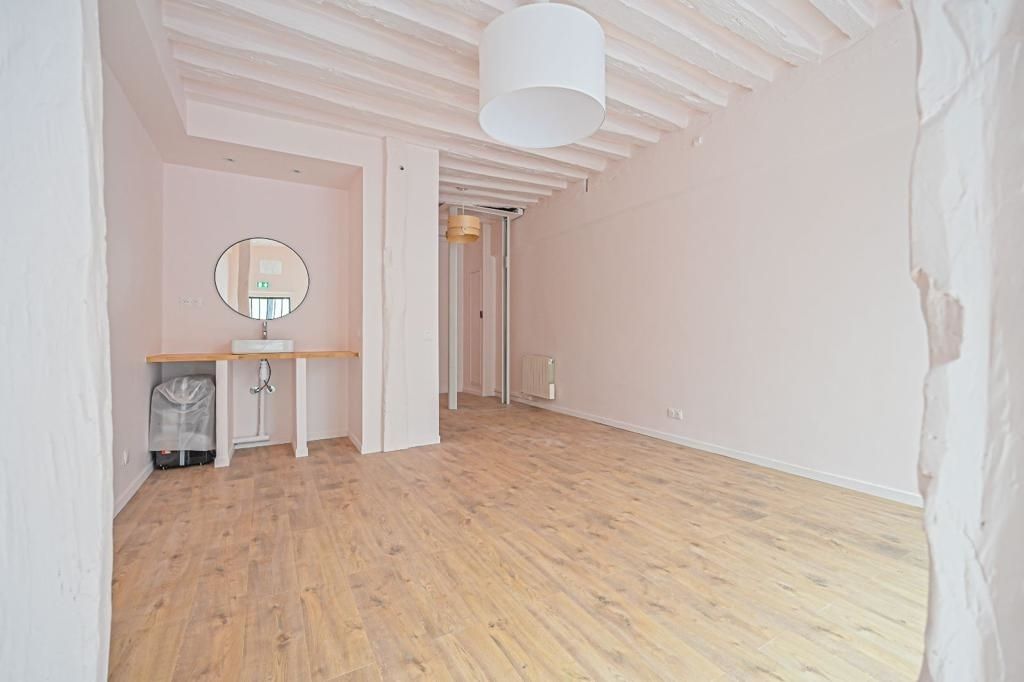 atelier d'artiste 2 Pièces en vente sur PARIS (75003)